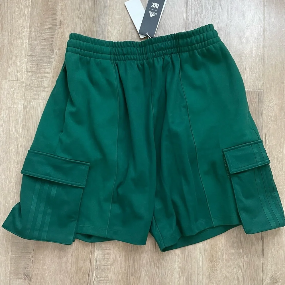 IVY PARK Men's Green Athletic Cargo Shorts